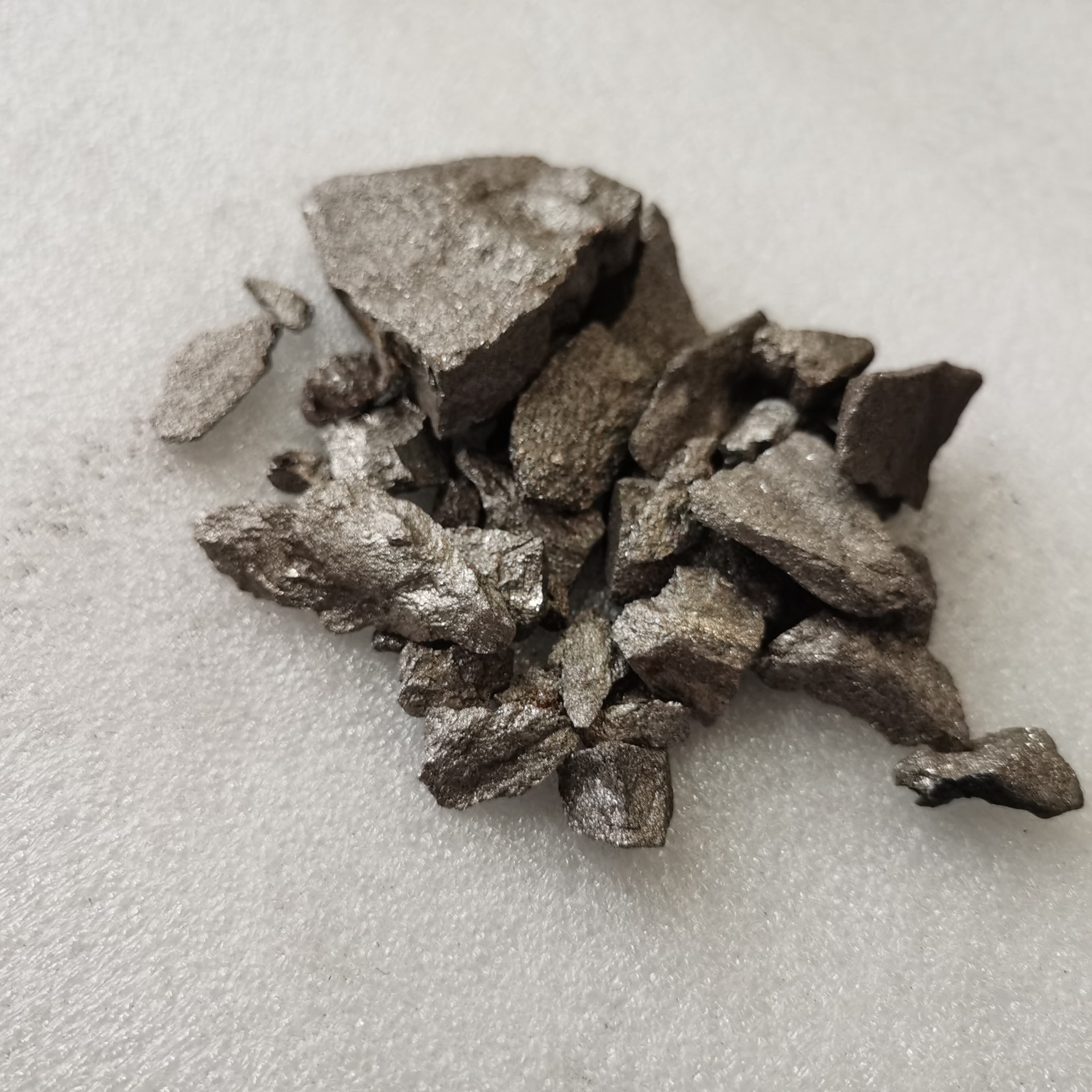 高纯硼合金